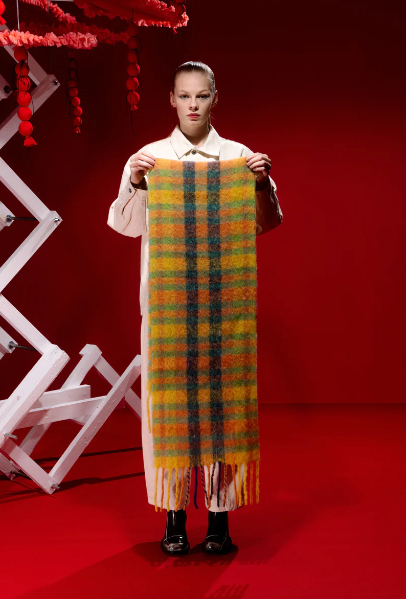 Sliced Wool Scarf